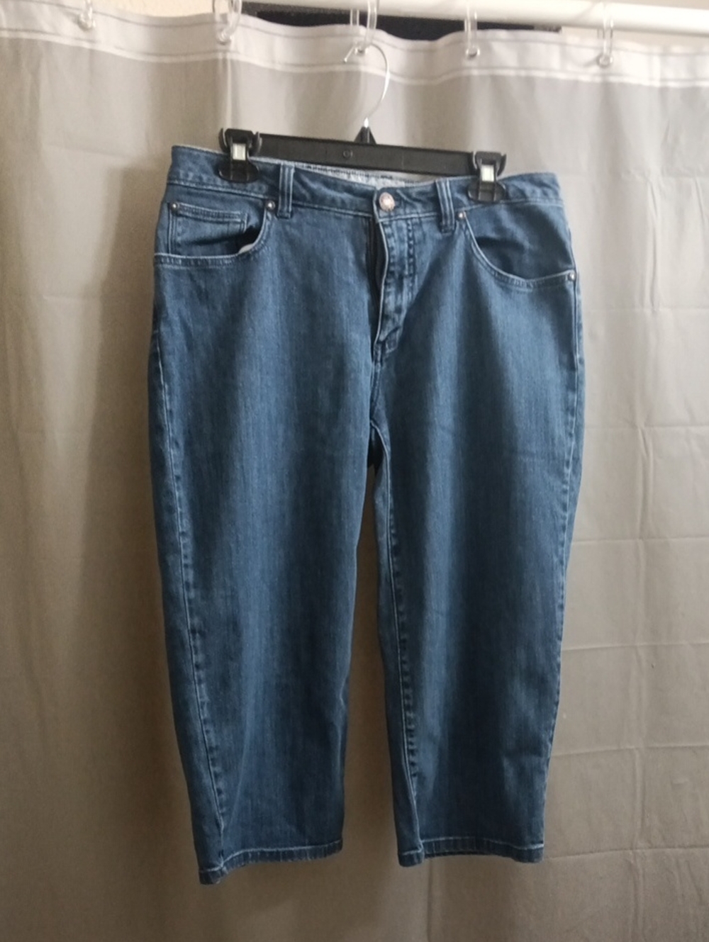 Izod Women's Cropped Jeans in Classic Blue Denim